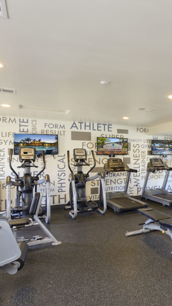  Modern Vista Apartments: Modern Apts near Carlsbad gym with weights and cardio equipment