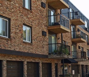Edina Manor Apartments exterior, Edina, Minnesota