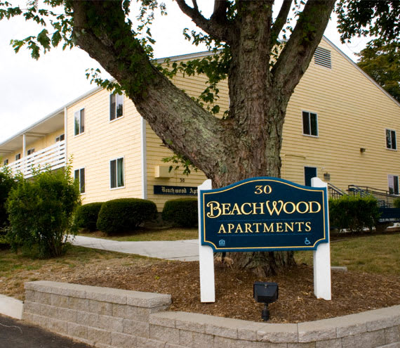 Beachwood Apartments sign and building