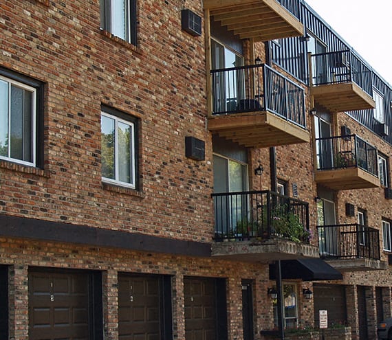 Edina Manor Apartments exterior, Edina, Minnesota