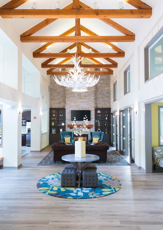 Resident Lounge with Kitchen Thorncroft Farms Apartments 