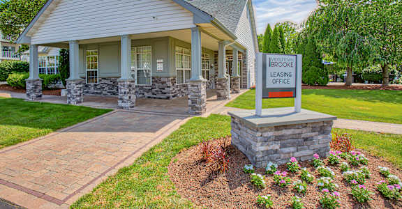 Leasing Office at Middletown Brooke Apartments, Middletown, CT, 06457