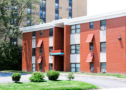 the building where the hotel is located