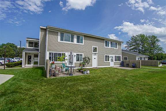 Brewster Mews - Buffalo, NY – Williamsville School District– Appliances Included – 24-hour emergency maintenance – UB North – Seniors over 62 - Permanently Disabled Adults – Housekeeping - Pet Friendl