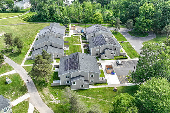 Brewster Mews - Buffalo, NY – Williamsville School District– Appliances Included – 24-hour emergency maintenance – UB North – Seniors over 62 - Permanently Disabled Adults – Housekeeping - Pet Friendl