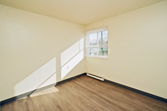 Sundridge Apartments - Two-bedroom, Two-Bath Units - Two-bedroom, One and a half-Bath Units – Buffalo, NY – Williamsville School District  – Carpeting – Master – Master Bath – Closets – Extra Storage 