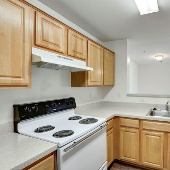Kitchen Appliances  at The Fields of Chantilly, Virginia, 20151