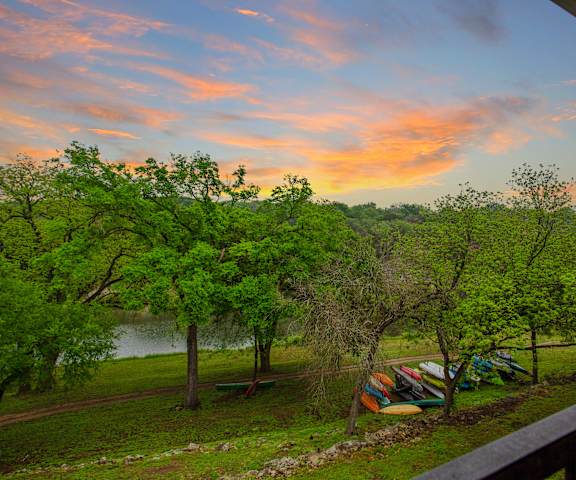 Banner Image at Waters Edge Apartment Homes, Georgetown, TX, 78626