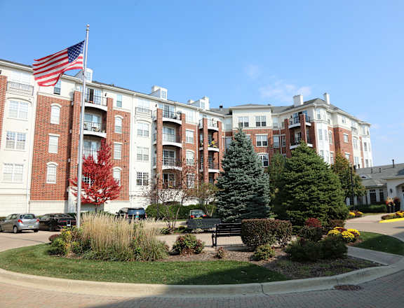 Upscale Apts Oak Brook