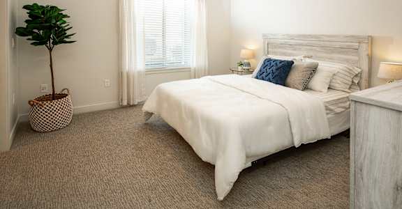 Bright Bedroom at Four Seasons Southtowne