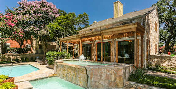 Pool View at Alamo Park, San Antonio