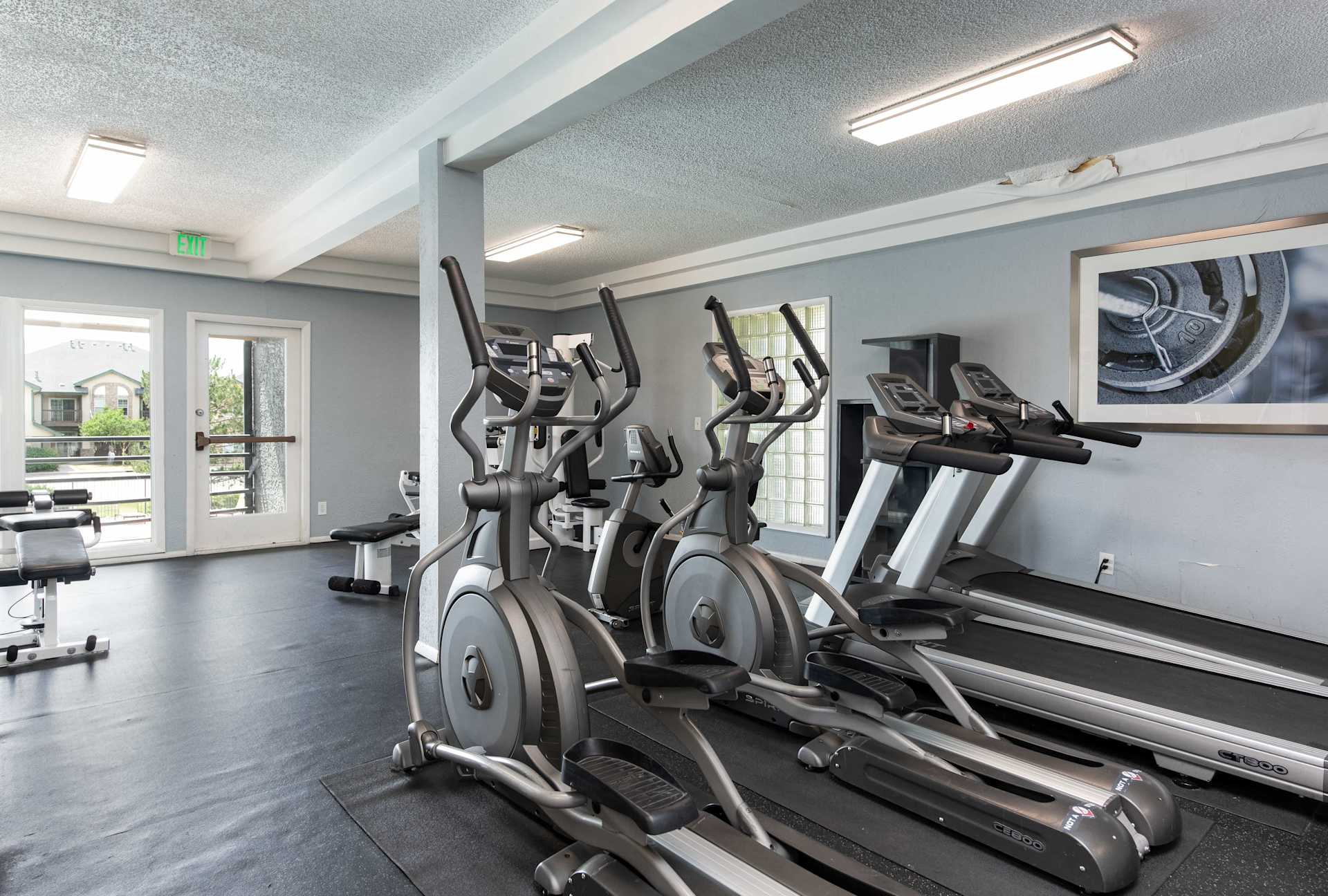 Gym at Wentworth Apartments (3 of 8)