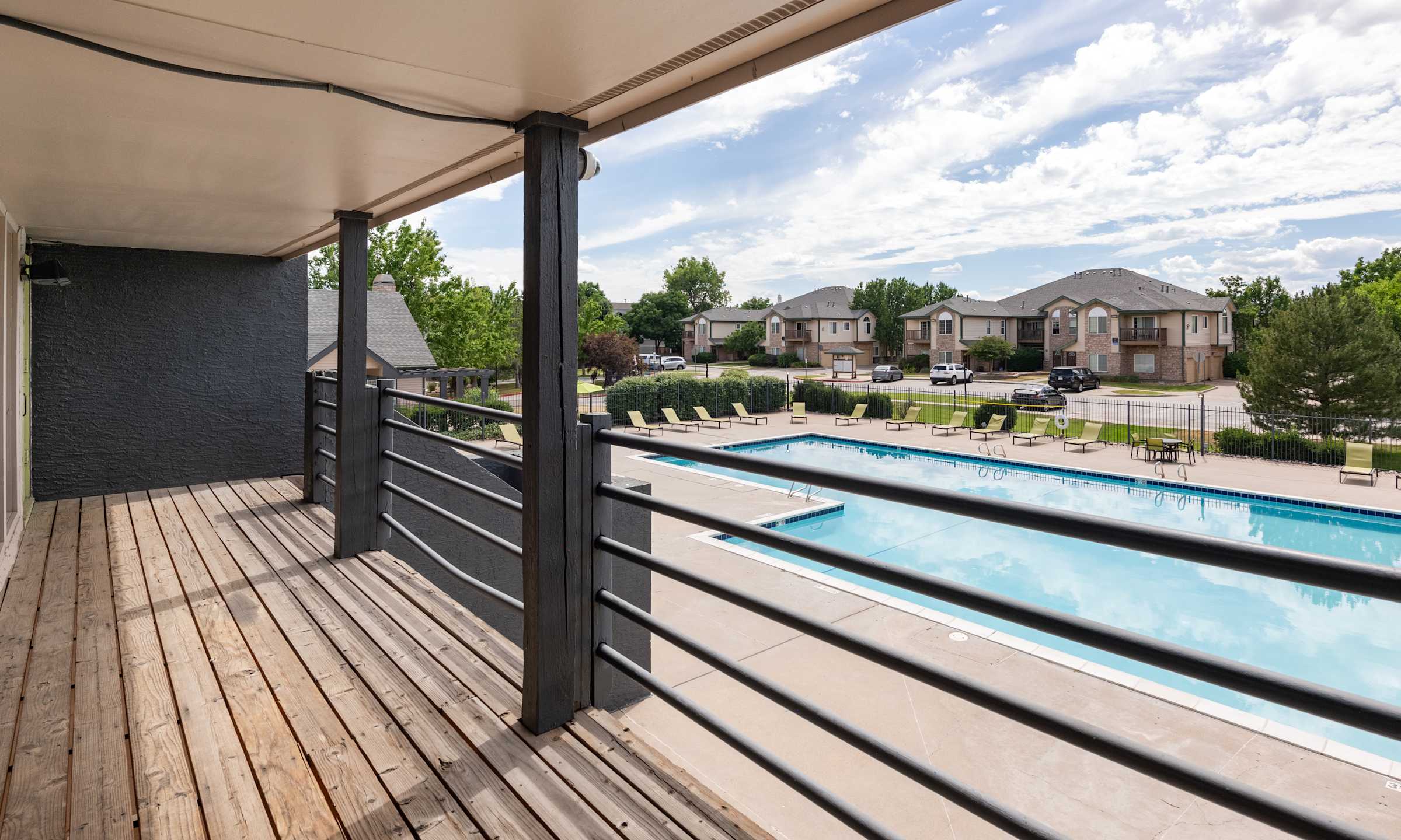 Pool at Wentworth Apartments (1 of 8)