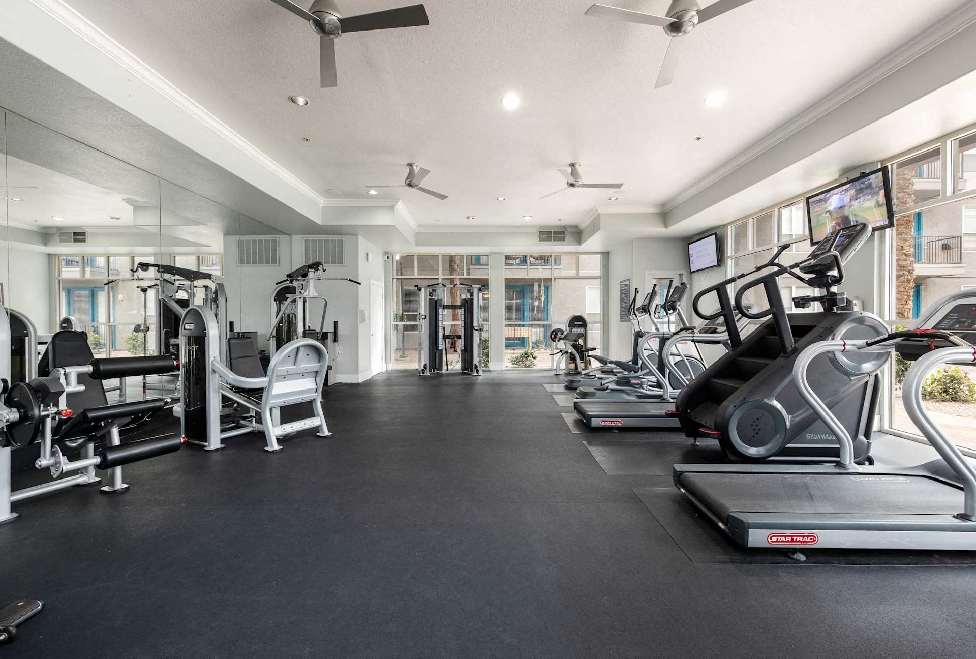 Gym at The Station on Central (3 of 8)