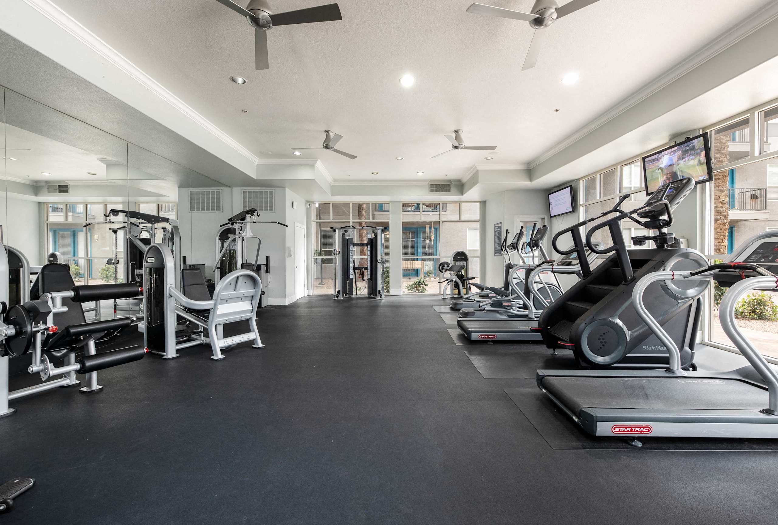 Gym at The Station on Central (2 of 8)