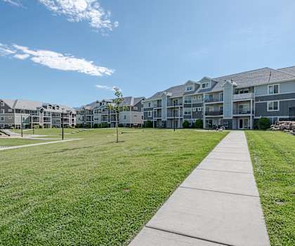 the preserve at ballantyne commons yard and apartment buildings