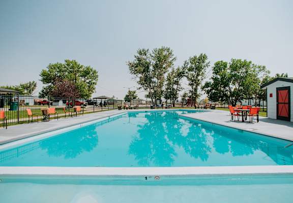 Picturesque Pool And Cabana Setting at Foxridge Farm Apartments, Aurora