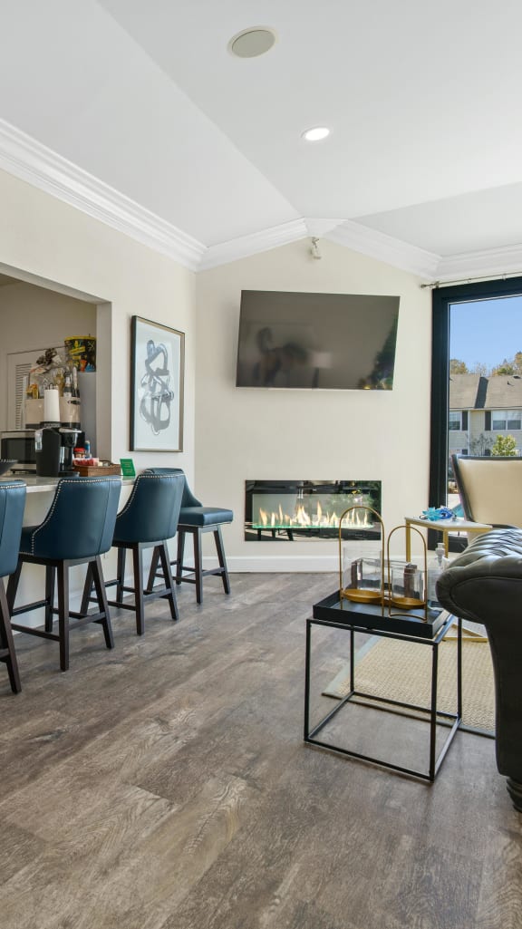 Spacious Living Area at Baldwin Farms Apartments, Robertsdale, Alabama