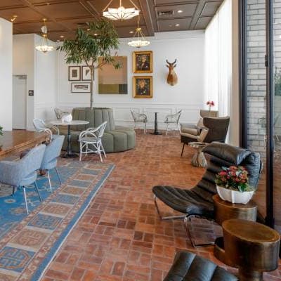 Clubhouse Lounge at The Fitz Apartments, OR 97210