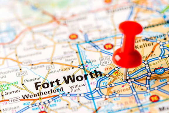 A map with a red pin pointing to Fort Worth.