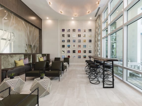 No business lounge with plentiful seating at Residences at the Green in Lakewood Ranch
