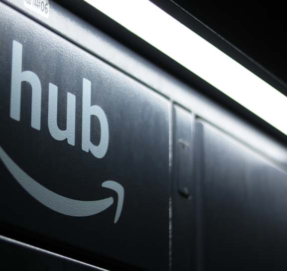 Amazon Hub Locker at AVIA Apartments at 110th Street, Kansas