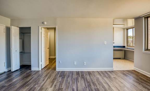 2112 New Hampshire Ave Apts Studio-22 Living 3b