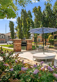 Garages Available at Crescent Apartment Homes, Kansas