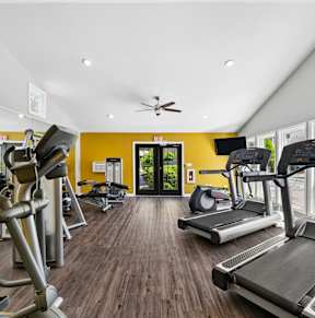 24-hour fitness center at Palmetto Place Apartments in Taylors, SC