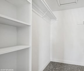 a dining room at Palm Avenue Apartments in Tampa, FL