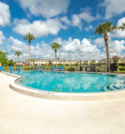 the swimming pool at the resort at longboat key club