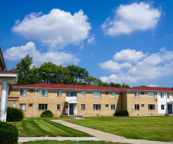 Warren Manor