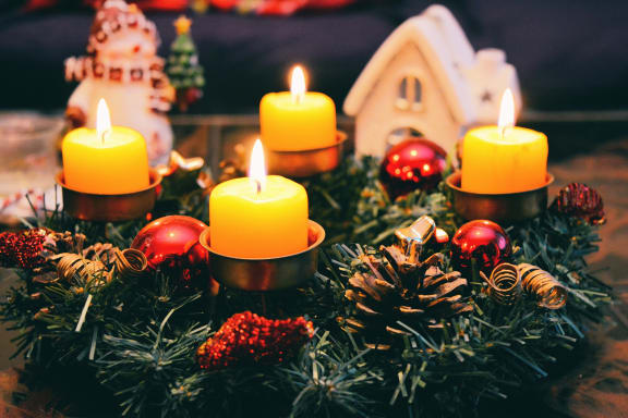 holiday decorations with candles at Azul Baldwin Park, Orlando, FL