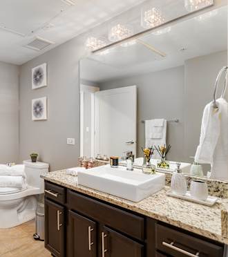 at Somerset Place Apartments, Chicago, IL, 60640