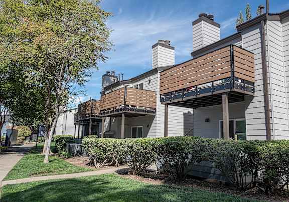 Building exterior view at Sierra Glen Apartments, Citrus Heights, California
