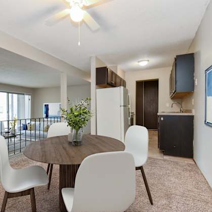 Roseville, MN Rosedale Estates | Furnished Dining Room