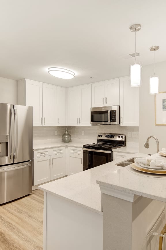 Kitchen Area at The Azul Apartment Homes, Oxford, MS, 38655