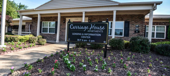 Leasing and Information Center at Carriage House Evansville