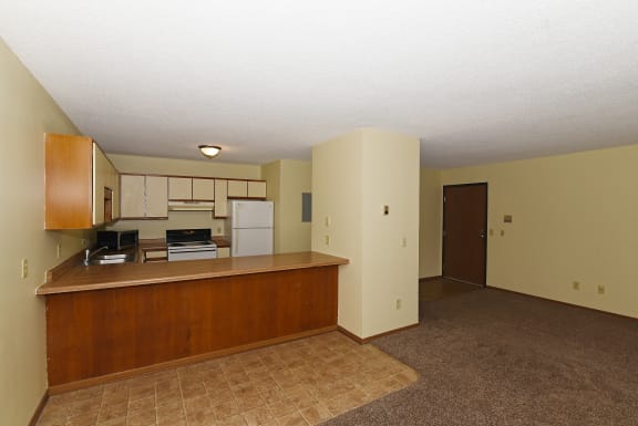 Fully Equipped Kitchen at Jacobs Square Apartments, St. Cloud, MN, 56303