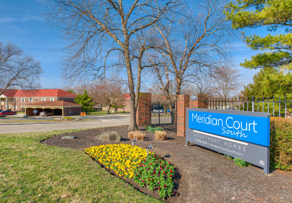 Meridian Court South Apartments in Indianapolis IN