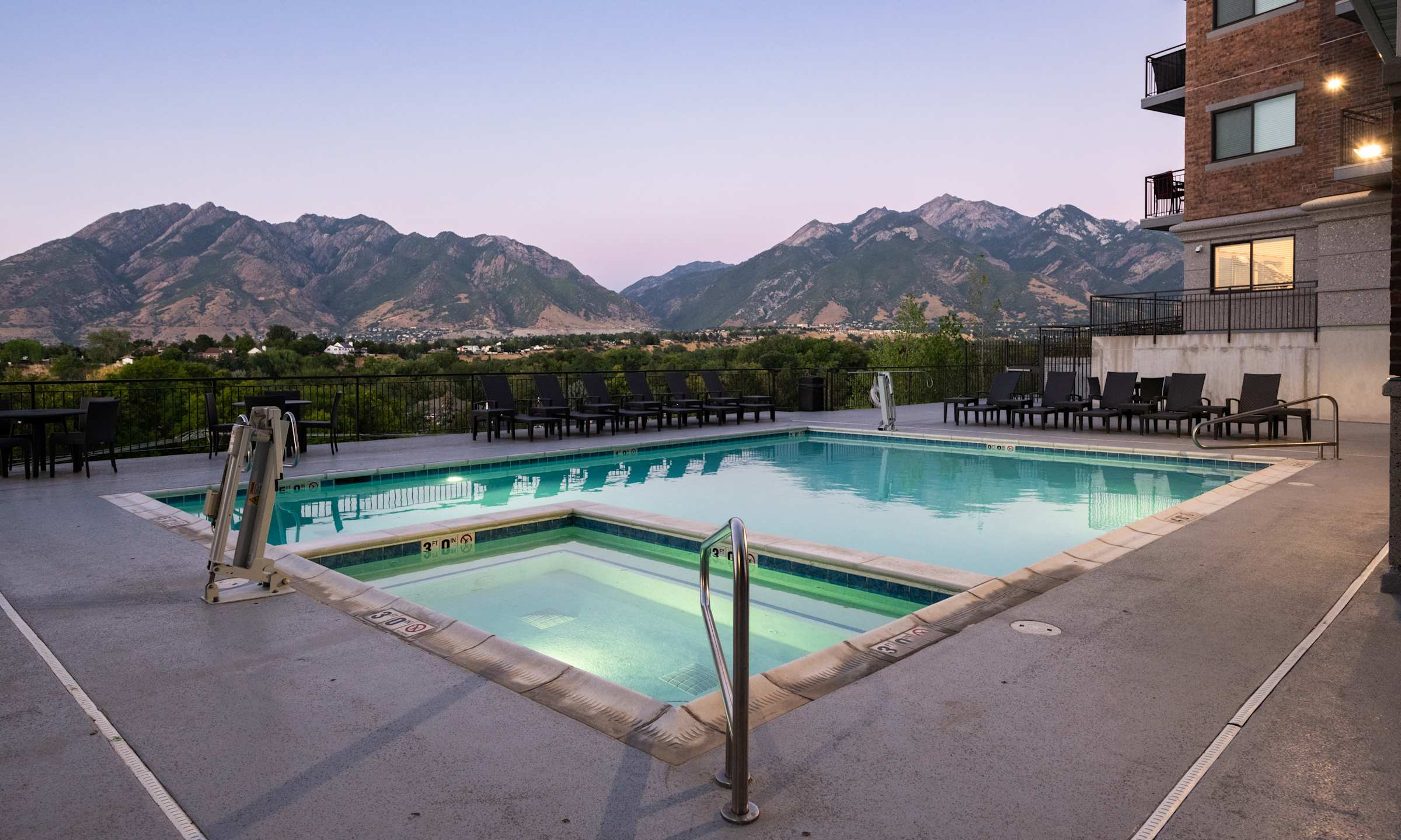 Pool at The Ridge Apartments (5 of 8)
