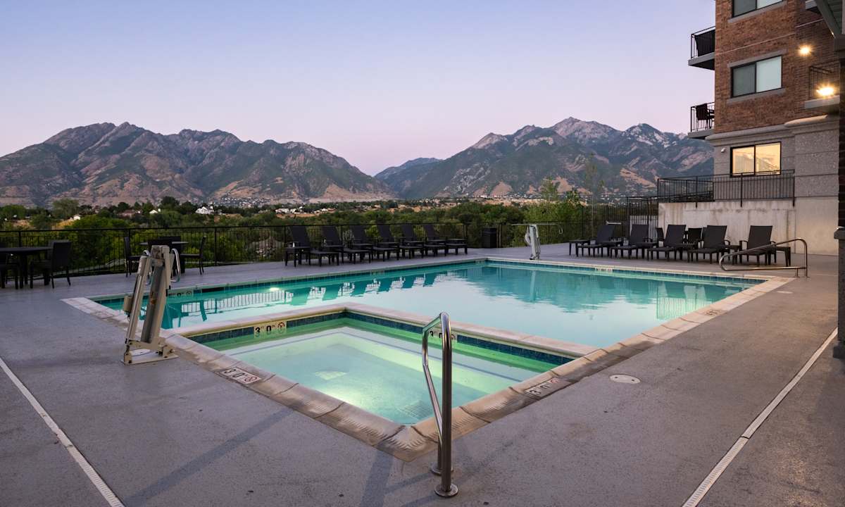Pool at The Ridge Apartments (6 of 8)