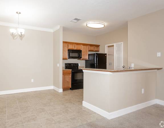 Arbor Lakes Dining Area