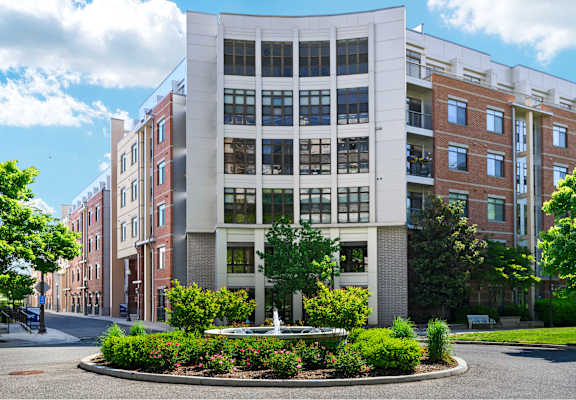 Crystal City Lofts Apartments