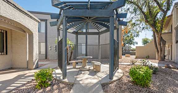 Outdoor Seating Area at Glen Oaks