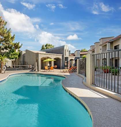 Sparkling Pool at Glen Oaks