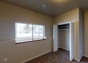 Thumbnail 22 of 23 - bedroom, closet