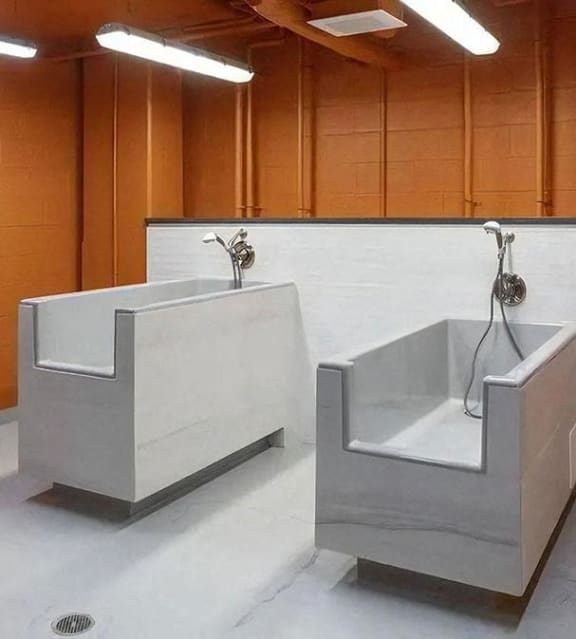 Pet Friendly Community with Grooming Station