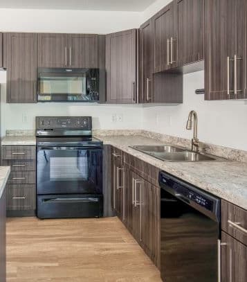 Modern Kitchen With Custom Cabinet at 600 Lofts Apartments, Salt Lake City