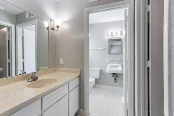 Luxurious Bathroom at The Mason Mills Apartments, Decatur, 30033